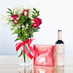 Gift set "Delicate bouquet, sweets and non-alcoholic wine" with delivery Magnitogorsk