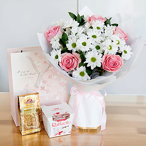 Gift set "Provence Aroma with candies and tea" with delivery Magnitogorsk