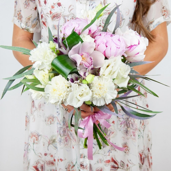 Carnation white, cream - 5, Pink Cymbidium Orchid Bud - 2, lisianthus - 3, Peony pink - 4, Alstromeria lilac, purple - 2, Eucalyptus, Flask for orchids, Aspidistra (1 pc.), Ribbon
