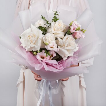 Carnations - 2, lisianthus - 1, White rose 50 cm Ecuador - 3, Pistachio, Wrapping Paper