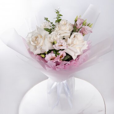 Carnations - 2, lisianthus - 1, White rose 50 cm Ecuador - 3, Pistachio, Wrapping Paper