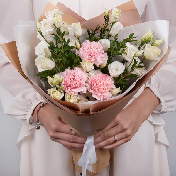 lisianthus - 3, Pink carnation - 5, Pistachio, Wrapping Paper