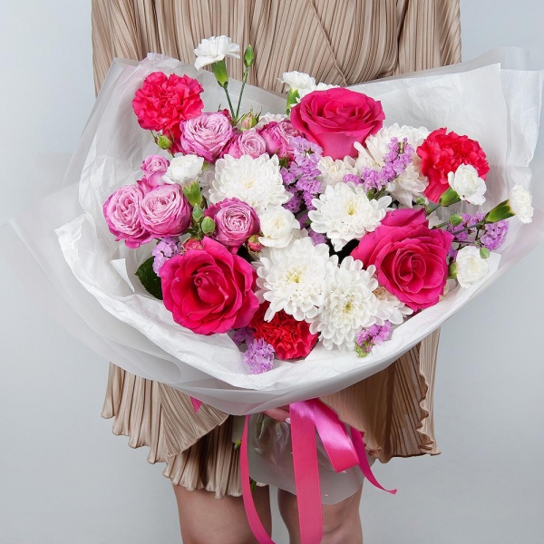 Baltica White Spray Chrysanthemum - 3, Pink rose 50 cm - 3, Peony sprayrose - 1, Pink carnation - 5, White spray carnation - 5, Pink Statice, Wrapping Paper