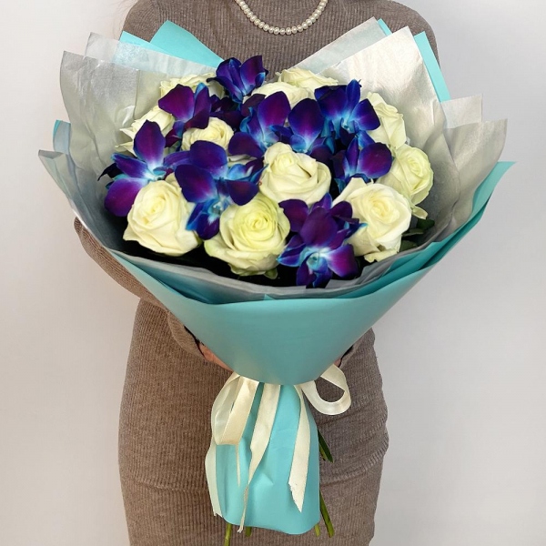 White rose 50 cm - 26, Orchid Dendrobium - 13, Flask for orchids, Wrapping Paper