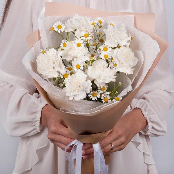 Carnation white, cream - 11, Chamomile - 3, Wrapping Paper
